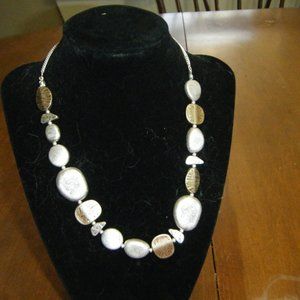 16" Goldtone and Silvertone Necklace